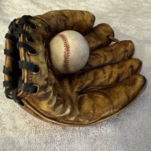 SS Sarna Baseball Glove W/Ball-Heavy Resin- Desk/Shelf Decor Paperweight Vintage